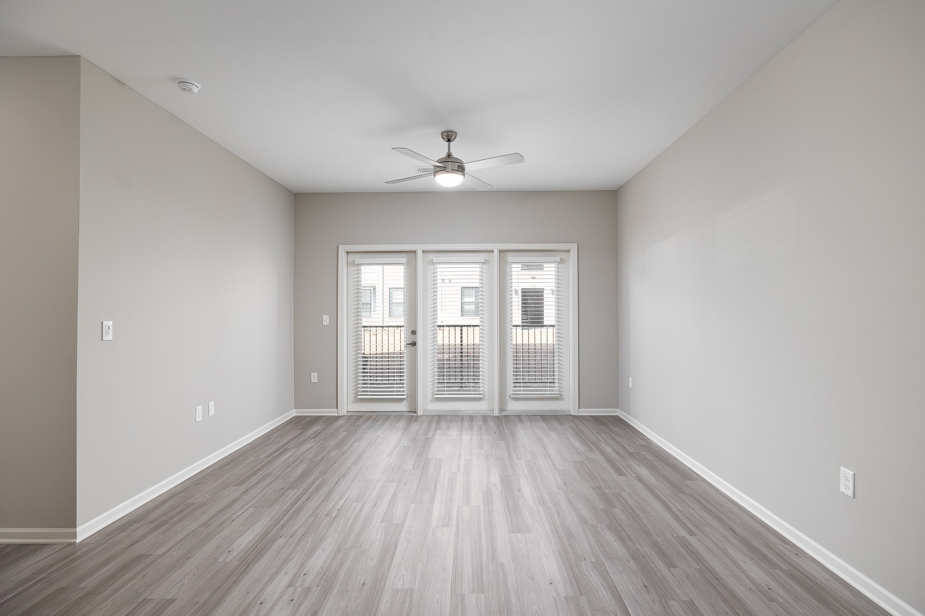 008avoca apartments Newtown Woods